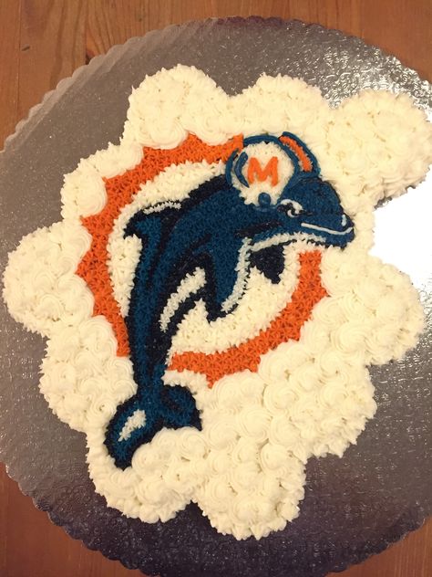 Miami dolphins cupcake cake Miami Dolphins Cupcakes, Miami Dolphins Cake, Dolphin Cupcakes, Dolphin Cakes, Football First Birthday, Pull Apart Cake, Decorative Cakes, Cupcakes Ideas, Inter Miami