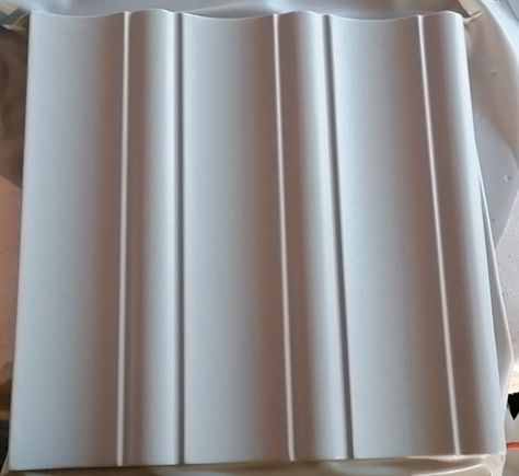 Pop Fluted Wall, Fabric Panelling On Wall, Pop Grooves On Wall, Grooves On Wall, Panelling On Wall, Wall Detail Drawing, Fabric Panelling, Wallpaper Leather, Cement Work