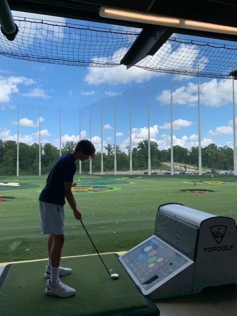 Playing Golf Aesthetic, Golf Date Aesthetic, Golf Men Aesthetic, Golf Boy Aesthetic, Top Golf Aesthetic, Golf Aesthetics Men, Old Money Hobbies, Top Golf Date, Old Money Golf