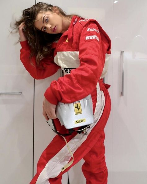 F1 Driver Costume, Female Racer Aesthetic, Demon Outfit, Racer Costume, Female Racers, Race Outfit, Paddock Girls, Pretty Halloween Costumes, رعب نفسي