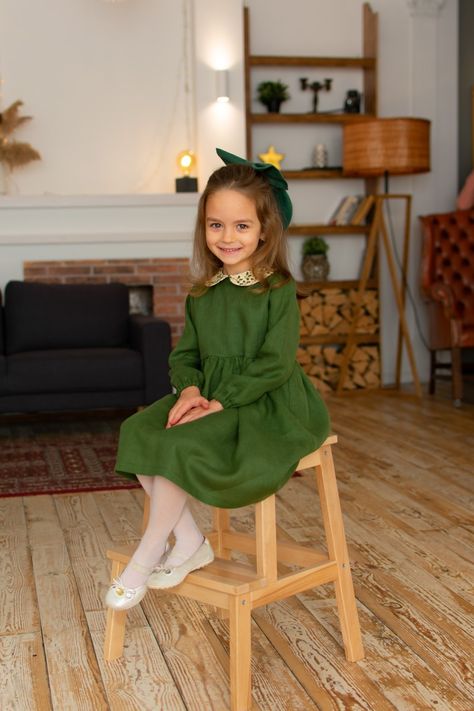 Easter Dresses For Girls, Girls Vintage Dress, Green Linen Dress, Easy Diy Clothes, Girls Winter Dresses, Baby Clothes Patterns Sewing, Fluffy Skirt, Vintage Girls Dresses