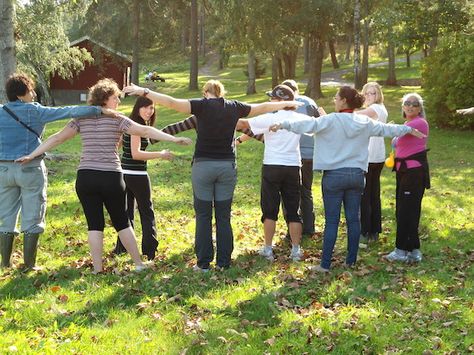 Recycled Musical Instruments, Outdoor Music Area, Bird Games, Games To Play Outside, Birds For Kids, Nature Games, Music Space, Forest School Activities, Playground Games