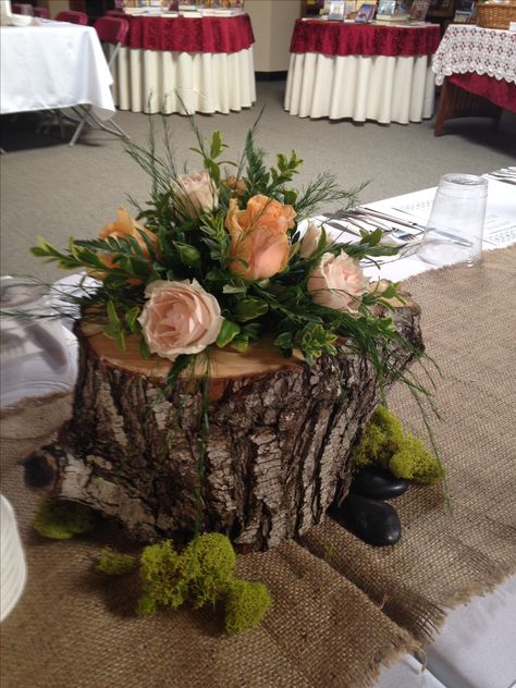 Woodland Wedding Centerpieces, Backyard Graduation Party, Wedding Favor Table, Orange Wedding Flowers, Wedding Themes Fall, Mom Wedding, Orange Wedding, Woodland Wedding, Forest Wedding