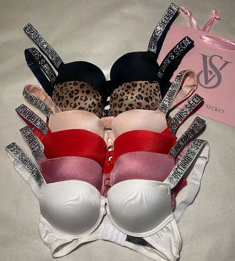 Victoria Secret Bra And Under Set, Victoria Secret Under Set, Vs Undies, Victoria Secret Set, Striper Outfits, Victoria's Secret Aesthetic, Mcbling Fashion, Victoria Secret Outfits, Pretty Bras