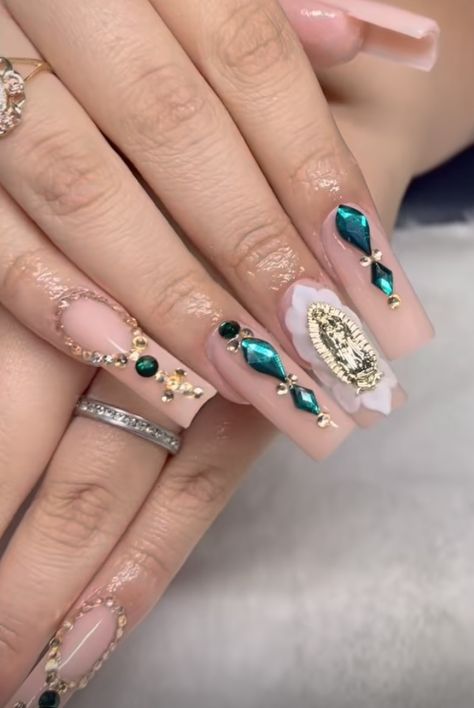 Mexican French Tip Nails, Nails With San Judas, Short San Judas Nails, Acrylic Nails With Virgin Mary, San Judas Nails Short, Virgencita Nails Short, San Juditas Nails, San Judas Tadeo Nails, Hispanic Nails Designs