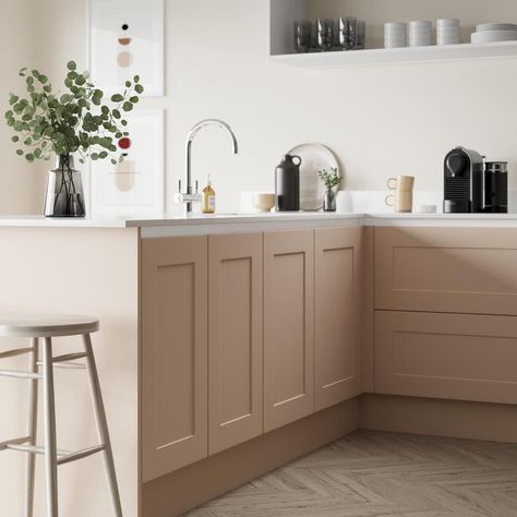 Get inspired with our PINK KITCHEN IDEAS. Whether its a hot pink, blush, pastel or even modern, we have you covered...Get inspired with Houszed... #Pinkkitchenideas #pinkkitchencabinets #pinkkitchendesignideas #pinkkitchendesigns Templeton Pink Kitchen, Pink Beige Kitchen Cabinets, Blush Kitchen Cabinet, Blush Pink Kitchen Cabinets, Blush Pink Kitchen, Pastel Pink Kitchen, Portugal Kitchen, Blush Kitchen, Kitchen Ideas Pink