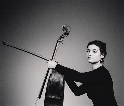 Cello Photoshoot, Cello Photo, Violin Photography, Musician Portraits, Cello Music, Classical Musicians, Music Student, Bow And Arrow, Music Photo