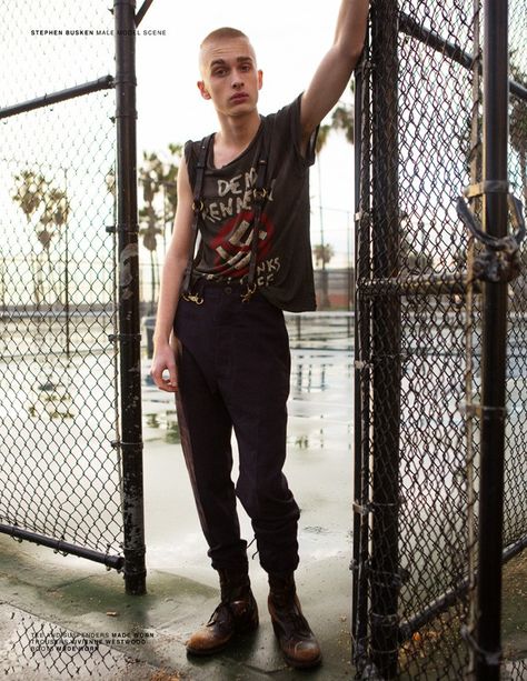 Male Punk Outfits, Punk Baby, Punk Men, Mode Punk, Male Models Poses, Alt Outfits, Punk Outfits, Eclectic Fashion, Model Poses