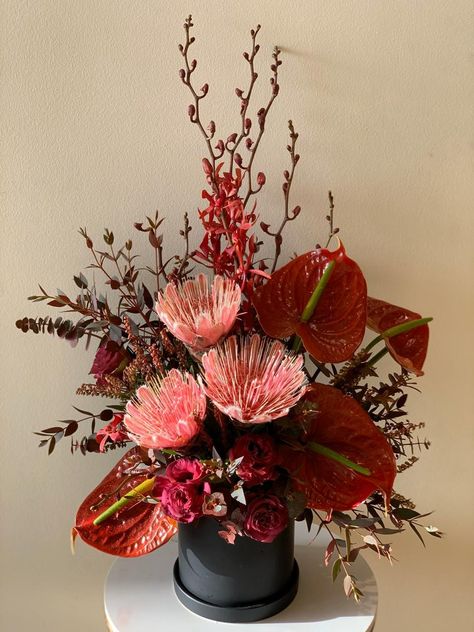 Red Flower Arrangements Modern, Asian Inspired Floral Arrangements, Edgy Floral Arrangements, Asian Flower Arrangements, November Flower Arrangements, Chinese Flower Arrangement, Cny Flower Arrangement, Red Flower Arrangements, Chinese New Year Flower