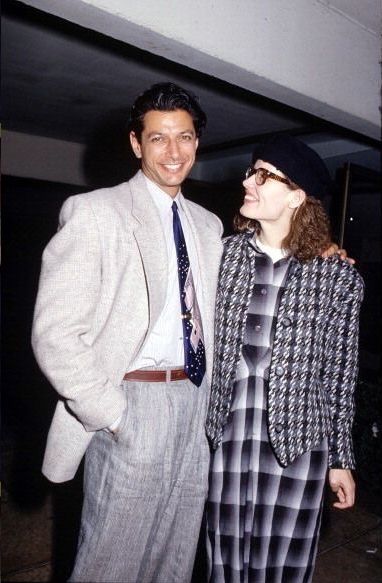 jeff goldblum & geena davis Thelma And Louise, Jeff Goldblum, Geena Davis, Five Guys, Michael Keaton, Blonde Pixie Cuts, Victorias Secret Models, Blonde Pixie, Have You Seen