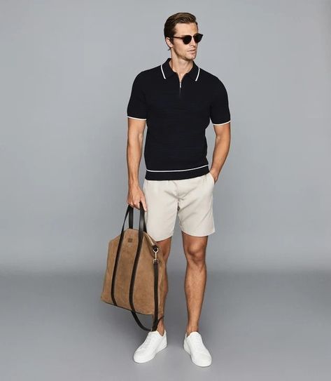 Summer Smart Casual, Casual Shorts Outfit, Gq Mens Style, Polo Shirt Outfits, Smart Casual Menswear, Minimalist Fashion Men, Mens Casual Outfits Summer, Stylish Men Casual, Checked Trousers