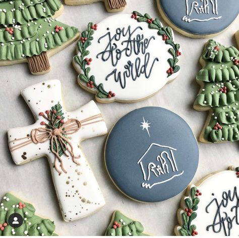 Decorated Christmas Cookies, Christmas Sugar Cookies Decorated, Cross Cookies, Flooding Cookies, Royal Iced Cookies, Christmas Cutouts, Making Cookies, Winter Cookie, Merry Christmas Eve