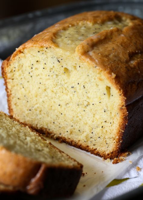 Poppy Seed Pound Cake, Lemon Poppy Seed Loaf, Poppy Seed Bread, Moist Pound Cake, Lemon Poppyseed Bread, Lemon Poppyseed Cake, Poppy Seed Cake, Lemon Bundt Cake, Butter Cake Recipe