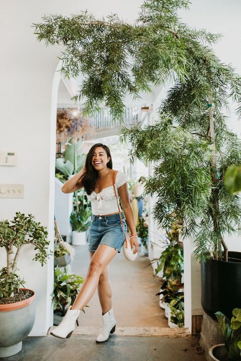 Plant Store Photoshoot, Plant Shop Photoshoot, Plant Photoshoot, Seattle Instagram, Shop Photoshoot, Idea Photoshoot, Downtown Photoshoot, Plant Shops, Vintage Moodboard