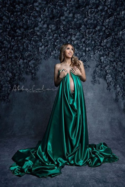 Maternity Draped Fabric, Fabric Draping Photoshoot, Maternity Studio Photoshoot, Studio Maternity Photos, Maternity Photography Poses Pregnancy Pics, Maternity Photoshoot Outfits, Couple Pregnancy Photoshoot, Maternity Studio, Studio Maternity