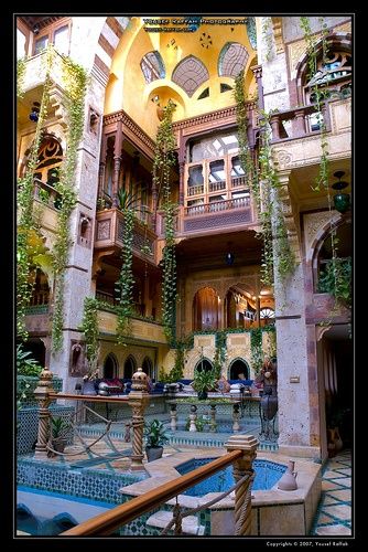 Courtyard House, Architecture Old, Islamic Architecture, Jeddah, Beautiful Architecture, Beautiful Buildings, Architectural Elements, Syria, Dream Home Design