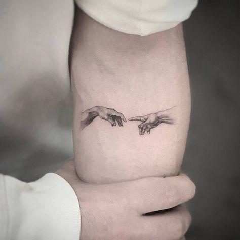 Adam Creation, The Creation Of Adam, Greek Tattoos, Cool Small Tattoos, Modern Tattoos, Small Tattoos For Guys, Little Tattoos, Simplistic Tattoos, Small Tattoo