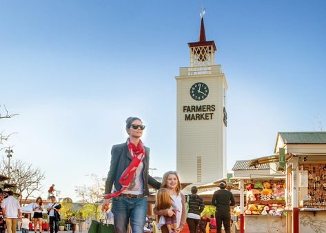 The Original Farmers Market: The Story of an L.A. Icon | Discover Los Angeles Original Farmers Market Los Angeles, Farmers Market Los Angeles, La Farmers Market, Historical Timeline, Beer Pub, Local Farmers Market, Family Road Trips, New Museum, Los Angeles Area