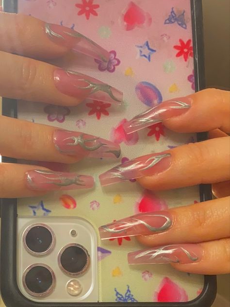 Grunge Jelly Nails, Pink Nails With Silver Chrome, Trible Nails Designs, Chrom Nails Design, Jelly Nails With Chrome, Jelly Chrome Nails, Pink And Chrome Nails, Silver Chrome Nails, Nails Jelly