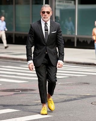 Nick Wooster showing some... ankle Nick Wooster, Fashion Advisor, Gq Fashion, Sharp Dressed Man, Colorful Shoes, Yellow Shoes, Men Street, 가을 패션, Fashion Mode