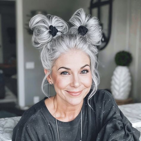 Makeup For Silver Hair, Silver Hair Ponytail, Long Silver White Hair, Women’s Silver Hair, Long Silver Hair Aesthetic, Brighten Gray Hair, Long Silver Hair, Gray Hair Growing Out, Hair Color Options