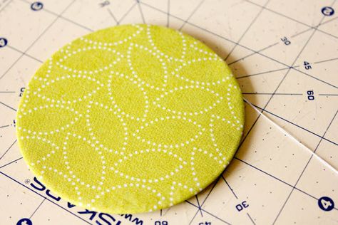 Really Good Circles Mini Tutorial | badskirt Quilters Knot, Circle Quilt Patterns, Life In Australia, Curved Piecing, Sewing Desk, Improv Quilts, Dresden Quilt, Quilt Applique, Applique Tutorial