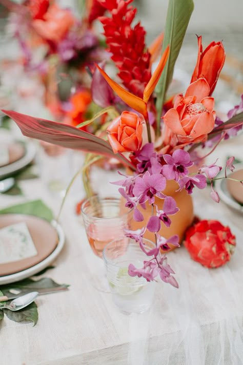 Where to get married in Costa Rica for a tropical beach wedding - 100 Layer Cake Costa Rican Wedding Ideas, Jamaica Wedding Flowers, Costa Rican Flowers, Small Tropical Bouquet, Costa Rica Flowers, Tropical Elegant Wedding, Island Theme Wedding, Costa Rican Wedding, Tropical Wedding Centerpieces