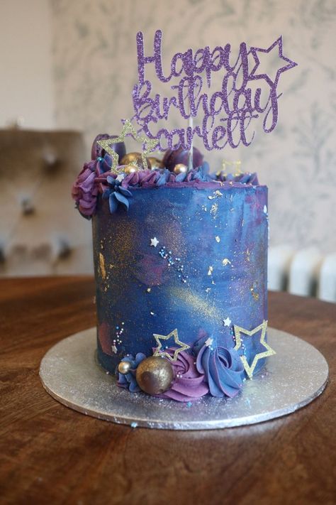 Cake Box Cookies Pastel Galaxy Cake, Cosmic Cake Ideas, Galaxy Theme Birthday Cake, Girly Galaxy Cake, Cosmic Birthday Cake, Galaxy Birthday Cakes, Space Galaxy Cake, Pink Galaxy Cake, Space Birthday Cakes