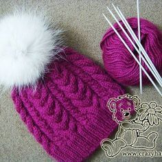 Easy hat knitting patterns for making awesome knitting hats. Always free patterns for knitted hats with detailed explanations and pictures. Knit Hat Pattern Easy, Cable Knit Hat Pattern, Hat Patterns Free, Knitting Patterns Free Hats, Cable Pattern, Crochet Knit Hat, Cable Knit Hat, Knitting Instructions, Mittens Pattern