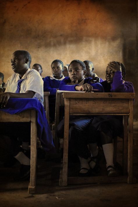 School Children In Kibera African School, Melinda Gates, Trail Walking, Schools Around The World, North Cyprus, African Children, Apple Pies, Nairobi Kenya, Primary Education