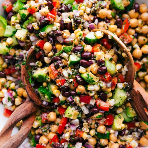 Bean Salad Italian, Garbanzo Salad, Garbanzo Bean Salad, Garbanzo Bean Recipes, Italian Vinaigrette, Garbanzo Beans Salad, Salad Italian, Italian Beans, Lentil Salad Recipes