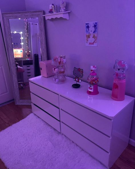 Luxury Room Decor, Hello Kitty Room, White Hello Kitty, Kitty Room, Hello Kitty Room Decor, Hello Kitty Bedroom, Purple Room, Room Organization Bedroom, White Room Decor