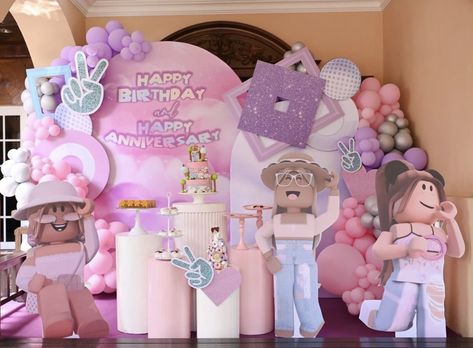 Roblox Pool Party Ideas, Roblox Birthday Party Ideas Decor, Roblox Birthday Party Ideas Girl, Roblox Party Ideas Girl, Girly Roblox Cake, Girly Roblox Party, Roblox Cake Topper Girl, Roblox Birthday Girl Tshirt, Roblox Birthday Party Ideas