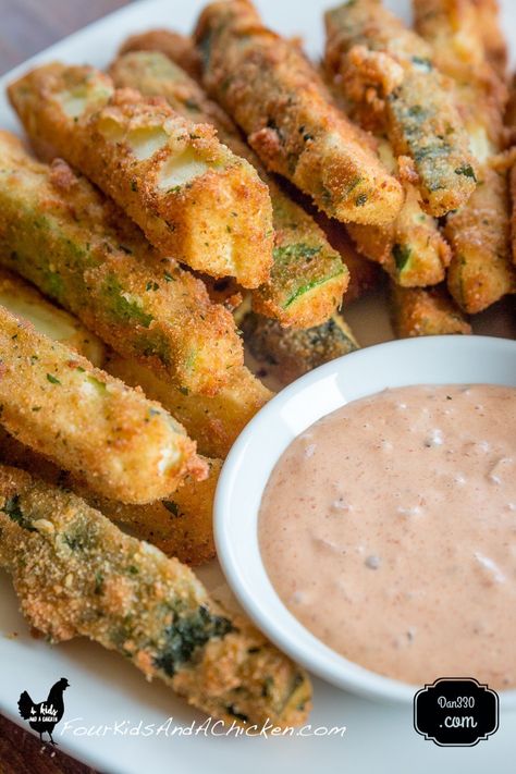 Frying Zucchini, Fried Zucchini Sticks, Zucchini Fries Recipe, Fried Zucchini Recipes, Fried Asparagus, Baked Zucchini Fries, Cauliflower Fritters, Fried Zucchini, Fresh Zucchini