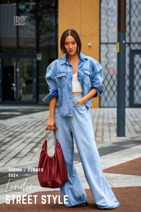 BLAUBLUT EDITION Photo Agency London Street Style
Fashion Photography Tiffany Hsu, Loewe Bag, London Street Style, London Street, Beauty And Lifestyle, Cool Street Fashion, Street Style Looks, Beauty Photography, Outfits Casuales