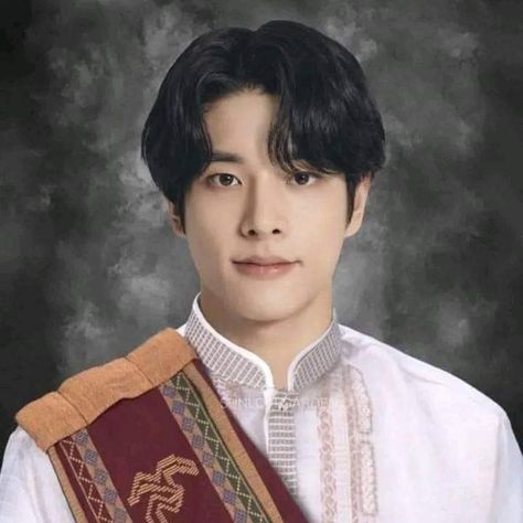 Enhypen Graduation, 2x2 Id Picture Template, Cool Kpop Wallpapers, Picture Edit, Bad Girl Wallpaper, Graduation Picture, Picture Templates, Lai Kuan-lin, Jhope Cute