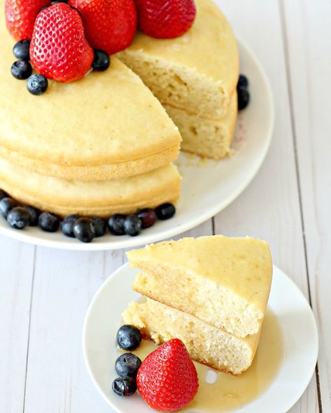 Loved these giant pancakes, you won't believe how they are made. :) #pancakes #breakfastideas #kidfriendly #ricecooker #japaneserecipes #squirrelsofafeather Rice Cooker Pancake, Rice Cooker Cake, Cake Recipes For Kids, Pancakes From Scratch, Rice Cooker Recipes, Easy Coffee Recipes, Recipes For Kids, Best Cake, Best Cake Recipes