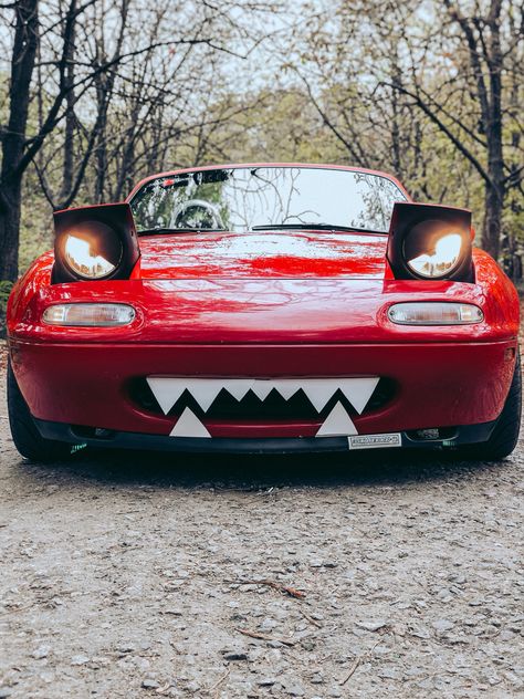 #miata #mx5 #miatana #mazdamx5 #stancemiata #stance #jdmcars Angry Miata, Miata Halloween, Miata Mx5 Wallpaper, Mk1 Miata, Cute Miata, Miata Wallpaper, Modified Bikes, Miata Car, Luxury Bmw