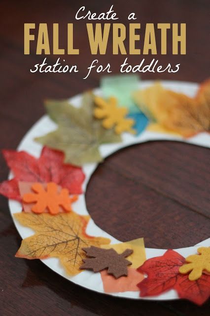 Toddler Approved!: Fall Wreath Making Station for Toddlers Thankful Thoughts, Classroom Wreath, November Crafts, Fall Preschool, Toddler Fall, Daycare Crafts, Toddler Snacks, Fall Crafts For Kids, Autumn Crafts