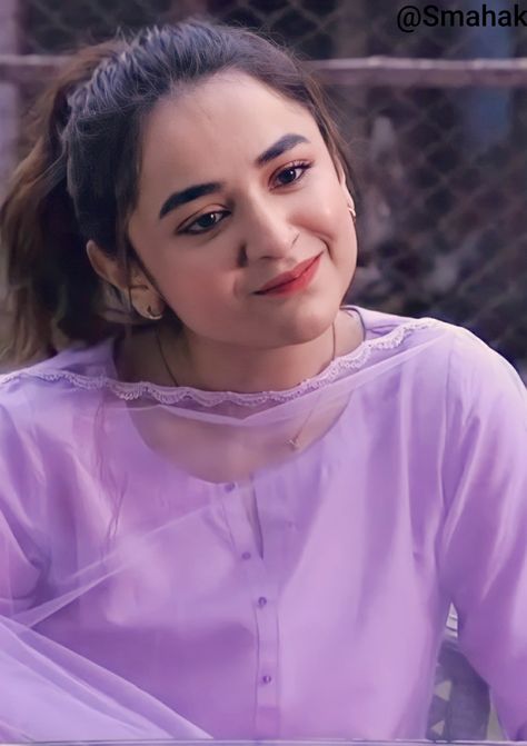 Yumna Zaidi Birthday Pics, Yumna Zaidi Latest Pics, Hania Amir Dimple Pics, Elegant Short Hair, Grils Dp Cute Pakistani, Yumna Zaidi, Pakistani Girls Dps, Long Bridal Hair, Traditional Hairstyle