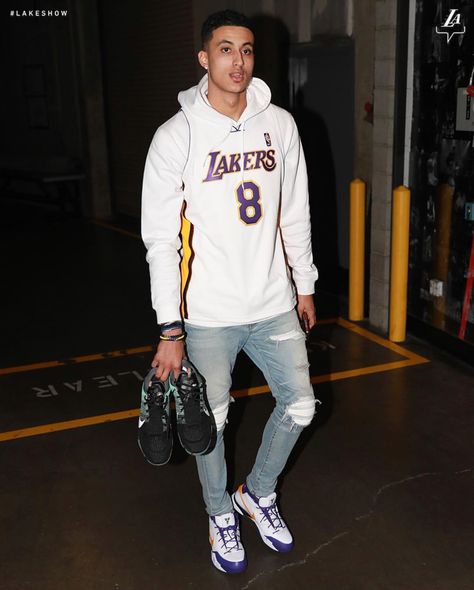 Kyle Kuzma Kyle Kuzma Fashion, Kyle Kuzma Outfits, Laker Jersey Outfit Men, Jersey Outfit Men, Nba Jersey Outfit, Lakers Outfit, Nba Fits, Basketball Jersey Outfit, Celebrity Sneakers