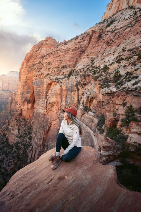 Plan the best US National Park adventure for the autumn season. This travel guide features the best US National Parks to visit in the fall including Bryce Canyon National Park. Zion Hike Outfit, Zion National Park Pictures, Zion National Park Photo Ideas, Outfits For Zion National Park, Zion National Park Poses, Zion National Park Outfit Fall, Zion Photo Ideas, Zion National Park Photoshoot, Zion Picture Ideas