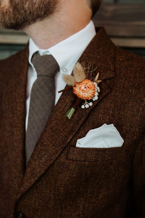 ROMANTIC WEDDING DAY IN WASHINGTON — BRITTNEY COUTURE PHOTOGRAPHY Glitter Fairy, Floral Pocket Square, Nature Inspired Wedding, Groom Accessories, Floral Pocket, Peach Roses, Sparkles Glitter, Pocket Squares, Magpie