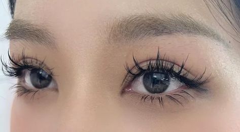 Anime Lash Extensions, Prom Vibes, Manga Lashes, What Is Anime, Prom Inspo, Halloween 2022, The Trend, Beauty Trends, Lash Extensions