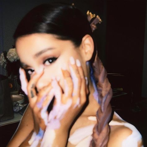 All Posts • Instagram Ariana Grande 2018, My Everything Ariana Grande, Ariana Grande Boyfriend, Ariana Grande Images, Ariana Grande Album, Ariana Grande Songs, Ariana Grande Dangerous Woman, Ariana Grande Gif, Ariana Grande Sweetener