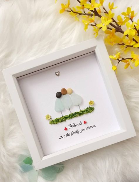 friendship Gift With Sea Glass Art #framedpebbleart #rockart #pebblepicture #specialfriendgift #beachglassart #shadowboxart #friendshipwallart #seaglassart #giftforfriend https://etsy.me/3SZHx6a Seaglass Friendship Art, Beach Glass Art Friends, Friends Seaglass Art, Pebble Art Friendship Ideas, Friends Beach Glass Art, Driftwood Wall Art, Friend Birthday Gift, Beach Finds, Art Friend