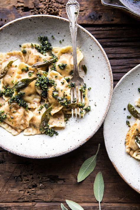 Butternut Squash Cheese Ravioli with Browned Butter Sage Pesto | halfbakedharvest.com #pasta #ravioli #fall #autumn #butternutsquash #fallrecipes Sage Pesto, Pasta Ravioli, Fresh Pasta Dough, Squash Ravioli, Butternut Squash Ravioli, Plats Healthy, Savory Bites, Winter Dishes, Cheese Ravioli