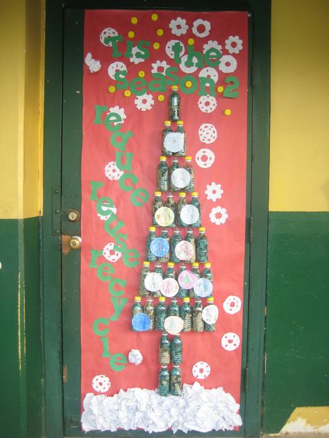 'Tis the season to reduce, reuse, recycle door decoration!  My students from SY2010-2011, K-25 1st Grade students at San Vicente Elementary School helped me decorate our class door with used plastic bottles, shredded green butcher paper, scratch paper and bottle caps. Door Decorations Classroom Christmas, Recycled Door, Holiday Contest, Christmas Door Decor, Posters Ideas, Class Door, Door Decorating, Bulletin Board Ideas, Scratch Paper