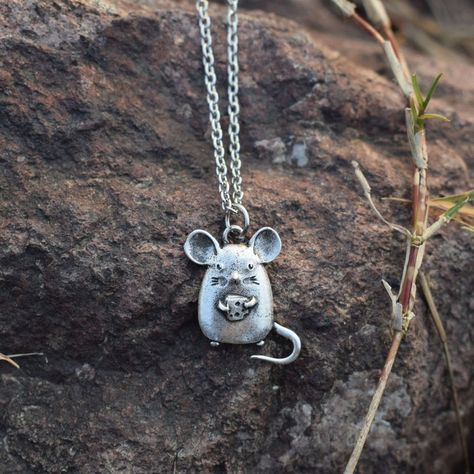 Mouse Jewelry, Cute Mice, Mouse Necklace, Kids Jewellery, Jewelry Friendship, Pet Mice, Friendship Jewelry, Friend Friendship, Cute Mouse