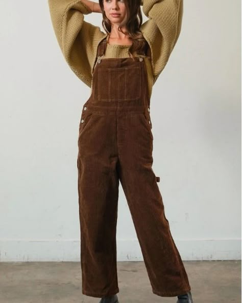 🌙✨ Embrace the cozy vibes this season with our new Brown Corduroy Overalls! 🍂💖 Perfect for layering or wearing solo, these overalls are your go-to for effortless style and comfort. Whether you’re strolling through the pumpkin patch or enjoying a coffee date with friends, our versatile design has you covered. Pair them with your favorite tee or chunky sweater for that perfect autumn look! 🛒 Tap the link in our bio to shop now and elevate your fall www.moonrisevintageclothing.com #MoonriseFa... Corduroy Overalls Outfit, Coffee Date With Friends, Brown Overalls, Date With Friends, Cute Overalls, Autumn Look, Overalls Outfit, Corduroy Overalls, Ideas Outfit